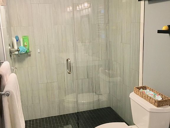 3rd image of 1120 Homewood Blvd #204-G