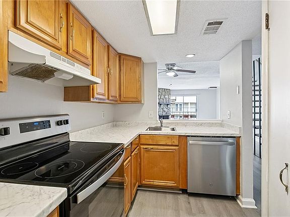 4th image of 2500 Manson Ave APT 420