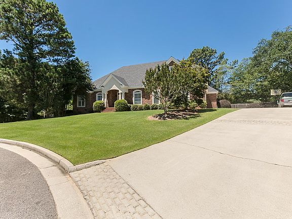 3rd image of 148 Kestwick Dr E
