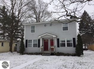 417/419 W 15th St, Traverse City, MI 49684