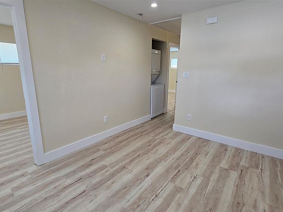 5th image of 3741 Seabrook St
