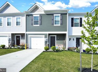 215 Maple Run Dr, York, PA 17404