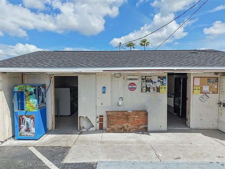 3412 Clarinda St — Photo 5