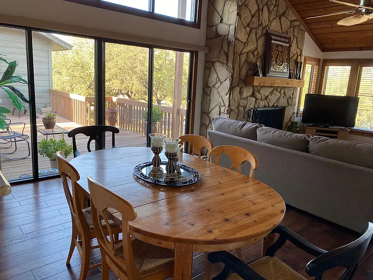 406 Coventry Rd — Photo 8