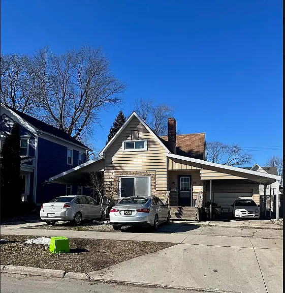 552 S Main St — Photo 1