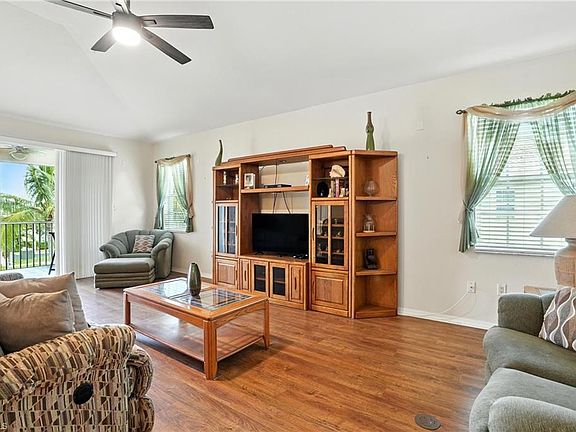 4th image of 1141 Van Loon Commons CIR #305