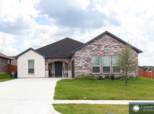 121 Northwestern Ave, Red Oak, TX 75154