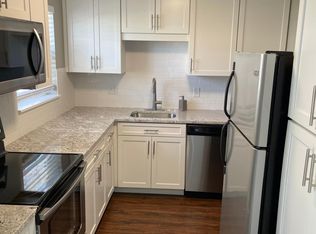 1615 E Swan Cir, Saint Louis, MO 63144