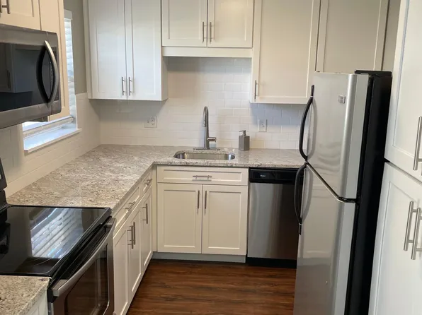 1615 E Swan Cir, Saint Louis, MO 63144