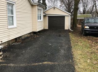 2209 Donora St, Lansing, MI 48910