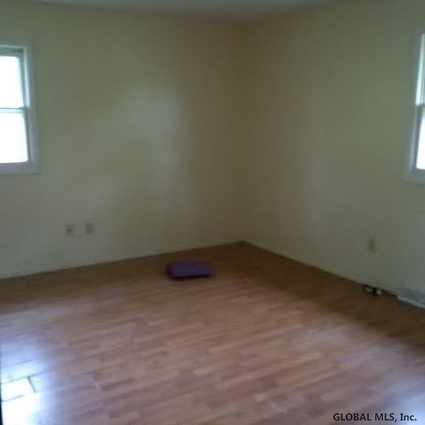 4th image of 50 EASTERN Avenue