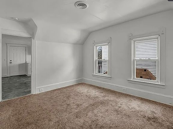 3rd image of 3134 W 88th St #Up