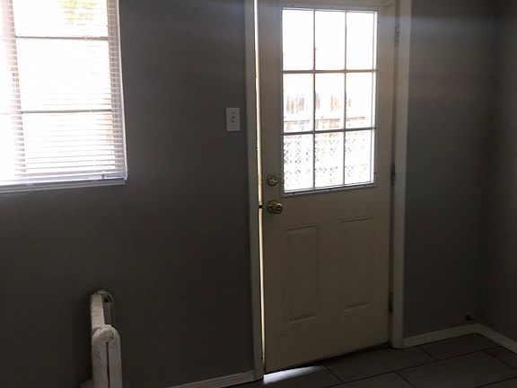 4th image of 451 Keathley Dr APT A