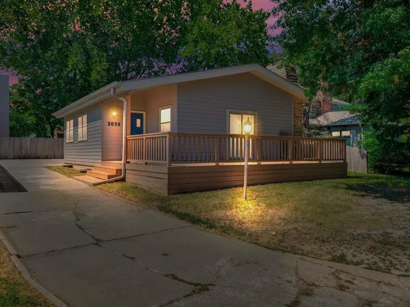 2039 SW Macvicar Ave, Topeka, KS 66604