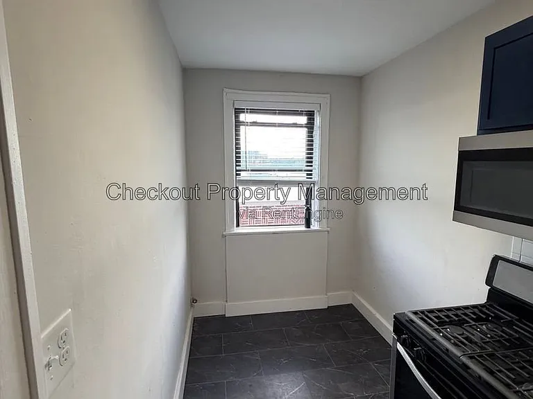 5616 Pershing Ave #64 — Photo 14
