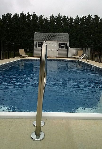 1st image of 302 W Windmill Way