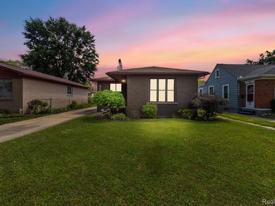 26584 Park Ct, Madison Heights, MI, 48071