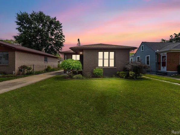 26584 Park Ct, Madison Heights, MI 48071