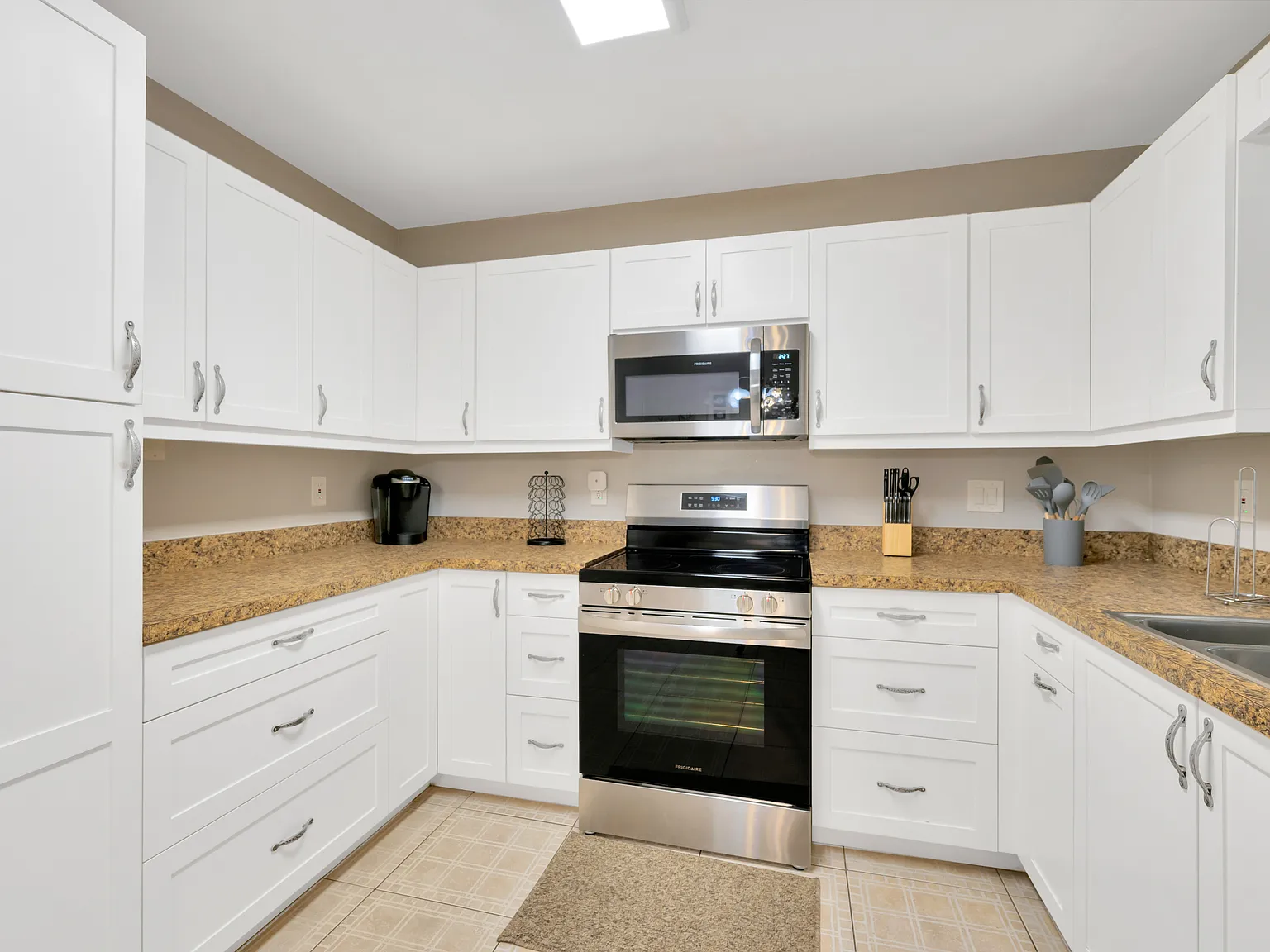 6 bed, 1950 sqft, $8,000 — Photo 3