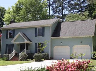 210 Sparrow Dr, Wake Forest, NC 27587