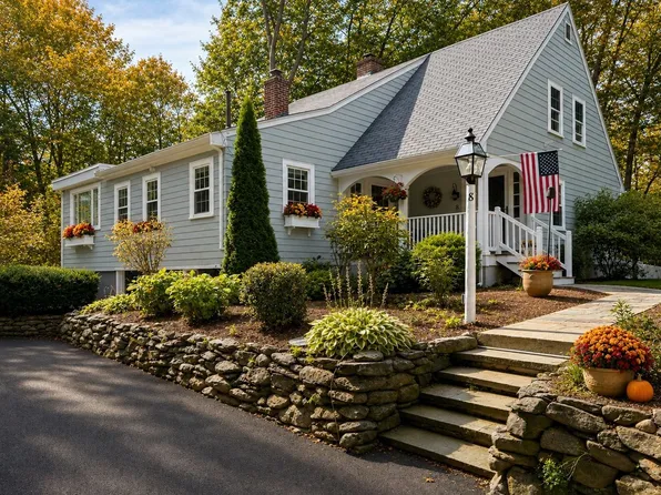 8 Wampum Path, Wayland, MA 01778