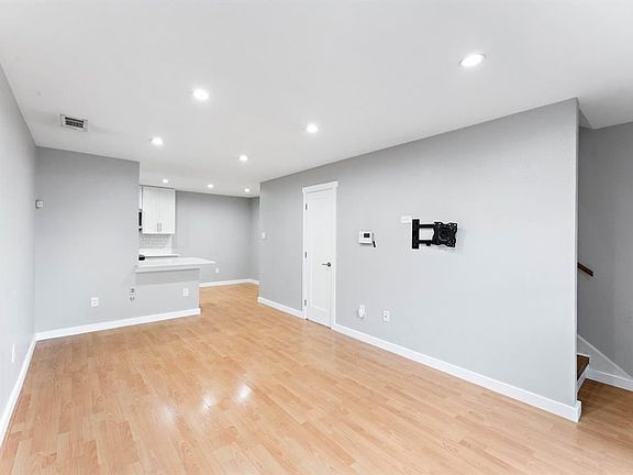 5th image of 8801 Hammerly Blvd APT 1704