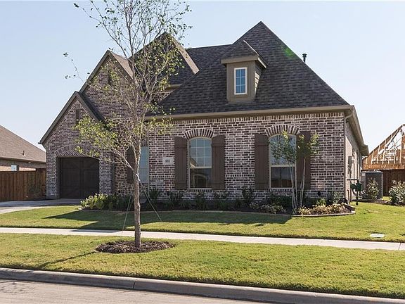 2nd image of 881 Greenbriar Ln