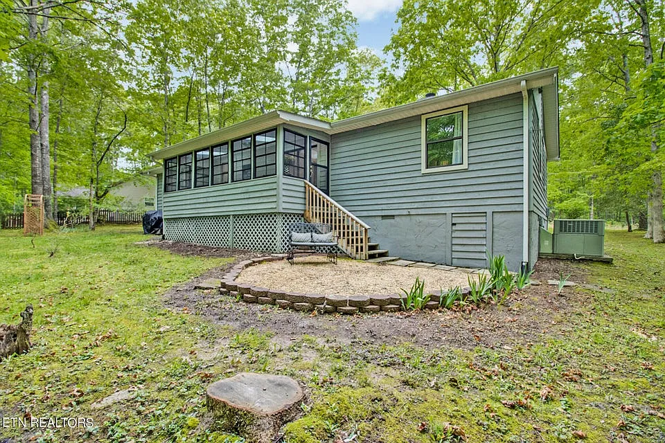 111 Devon Road - . — Photo 4