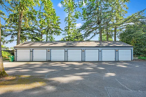 Riverview Apartments Photo 1