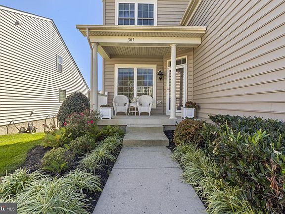 4th image of 309 Tecumseh Way