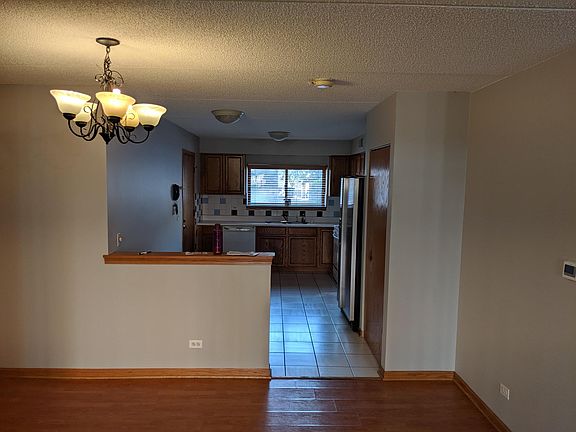 5th image of 8700 W Evelyn Ln APT 103