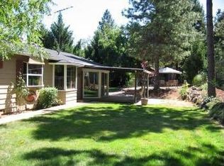 860 S Oregon St, Central Pt, OR 97530