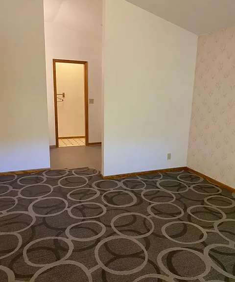 1135 NE Conser Pl — Photo 15