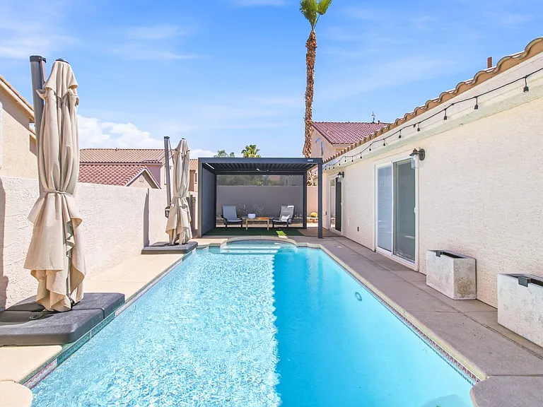 1876 Mesquite Canyon Dr — Photo 1