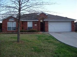 2050 Lake Pointe Dr, Little Elm, TX 75068