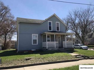 843 5th St SW, Mason City, IA 50401