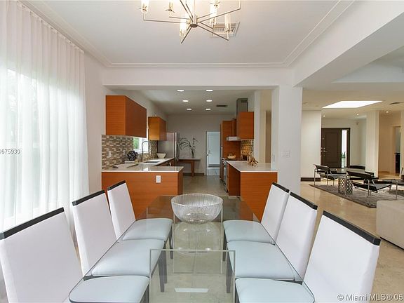 3rd image of 247 E Shore Dr