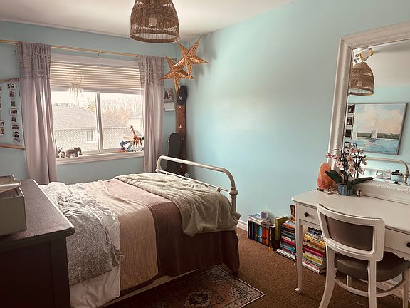 2nd image of 30 Ledgerock Ct
