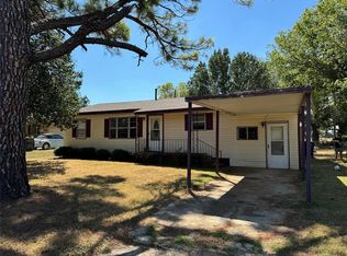 205 E Green St, Meeker, OK 74855