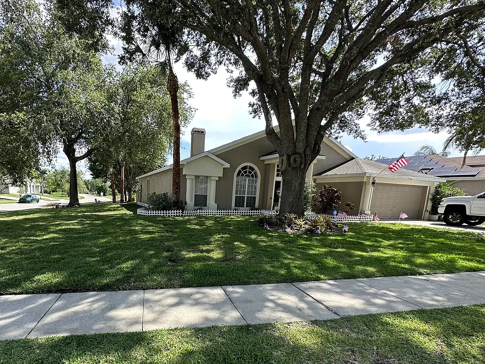 9 Valleywood Dr