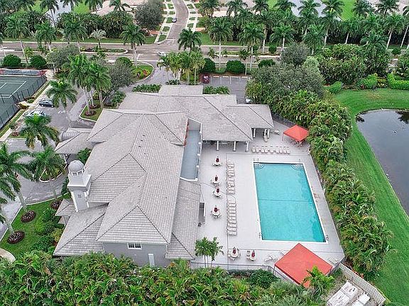 3rd image of 5852 Island Reach Ln