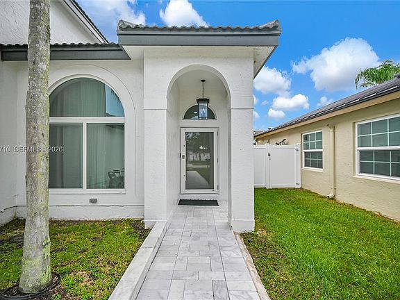 4th image of 18038 SW 12th Ct