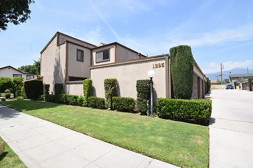 1295 Elm Ave #E Photo 1