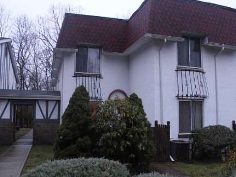 1st image of 135 Skyline Dr