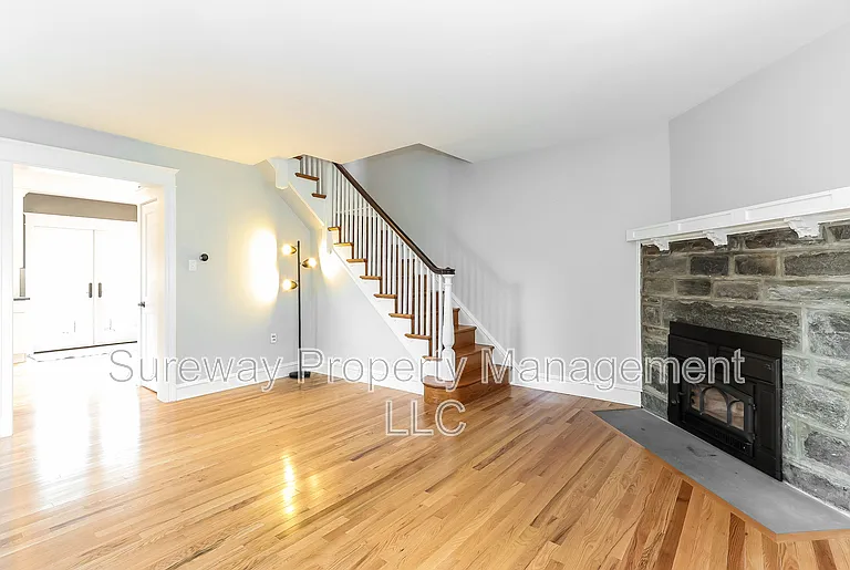 501 Kenilworth Rd — Photo 2