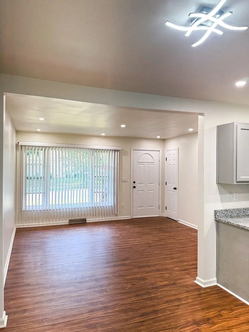 Renovated 3br/2ba | $1,875/ Month| Washer/Dryer | Pet Friendly — Photo 1