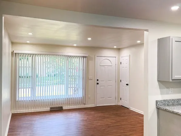 2801 Wedgefield Dr, Charlotte, NC 28208