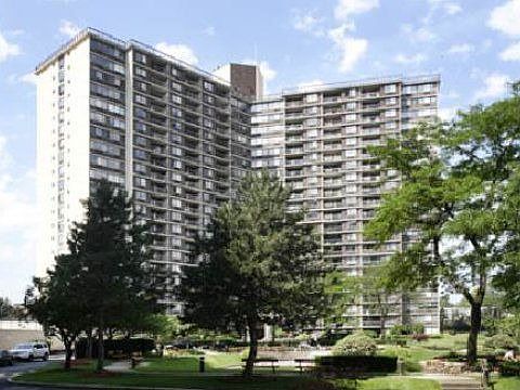 1st image of 1 Bay Club Dr APT 5A