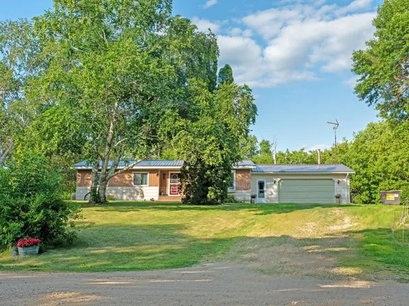 220 Cottonwood Rd, Fairmont, MN 56031