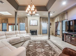 3621 Hidalgo St, Irving, TX 75062